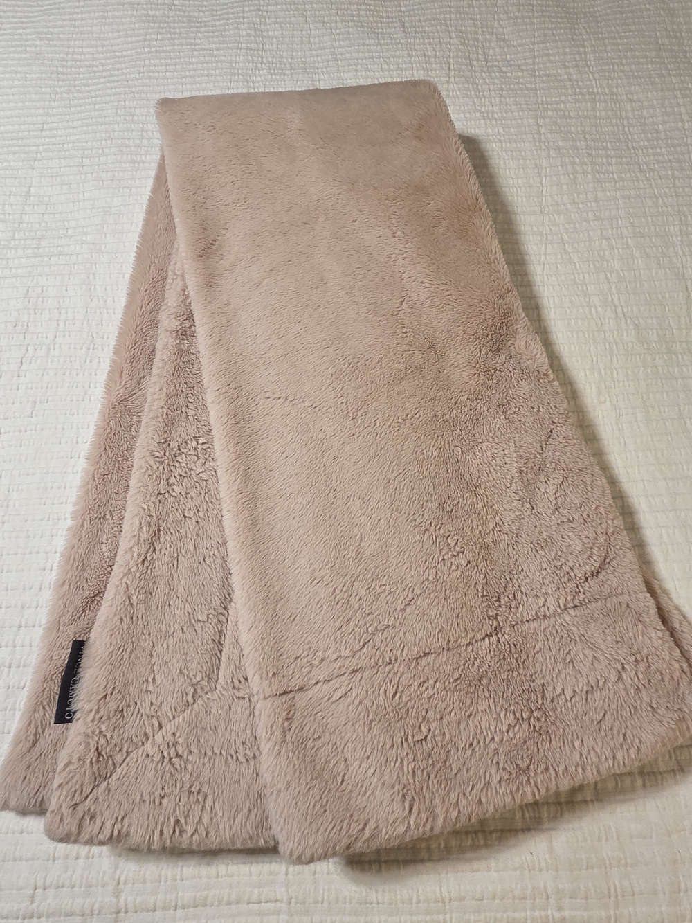 Vince Camuto Soft Faux Fur 48x60 Throw